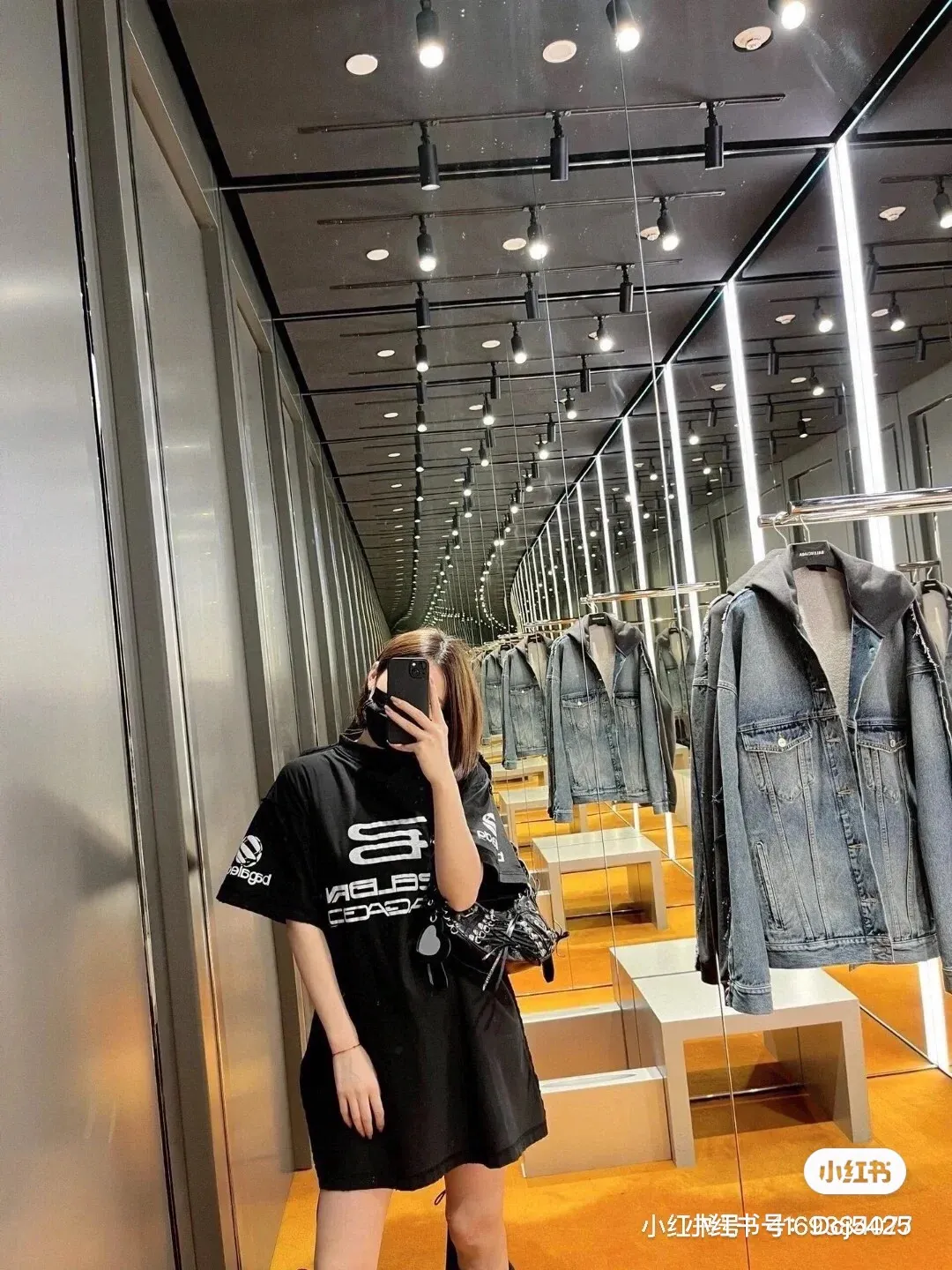 # Balenciaga/ # T Same Style